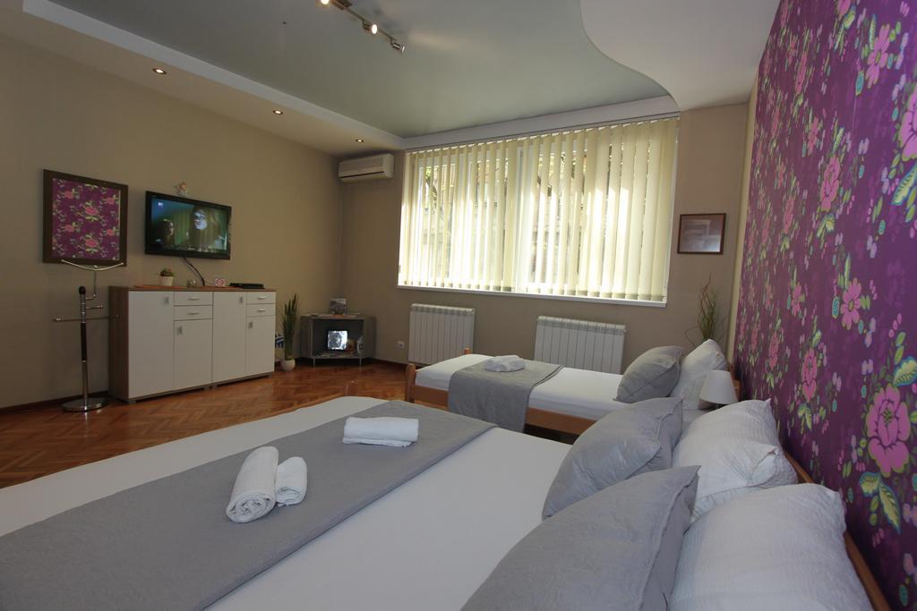 Sneki Apartment Belgrado Esterno foto
